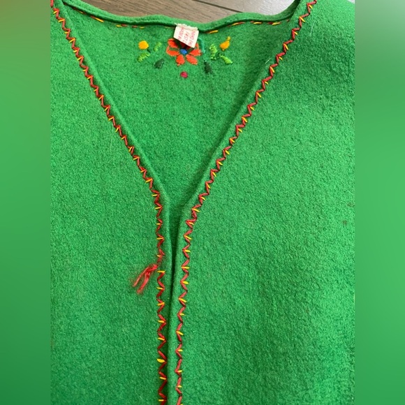 Vintage Hungary handmade embroidered floral vest small - Picture 8 of 11